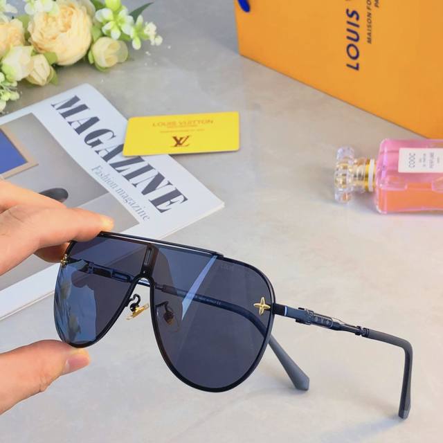 Louis Vuitton New Sunglasses For Men, Large Frame, Slim-Face Design, Uv Protecti