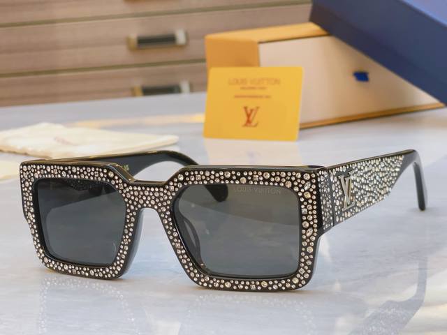 Louis Vuitton New Sunglasses, Model: Z2396, Size: 54Mm 22-145