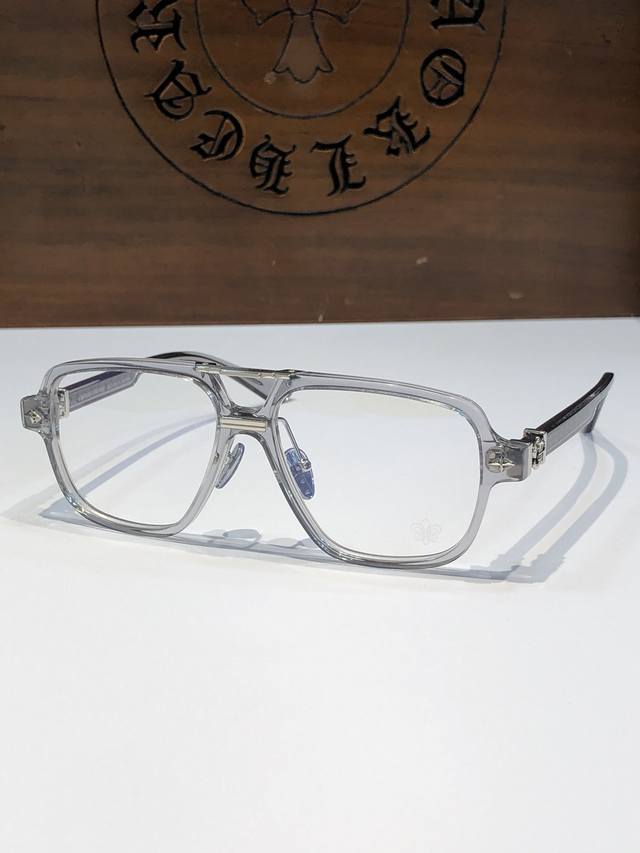 New Retro Double Bridge Chrome Heart Stunning Color Combination, Large Frame Wit
