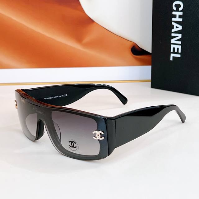 Chanel Mod: 5088-B Size: 145 X 1-145