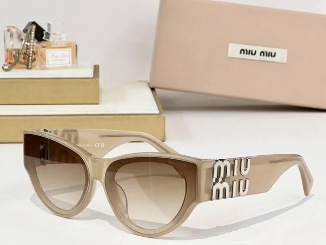 Miu Mi* Model: Sum082Z Size: 52X21 135