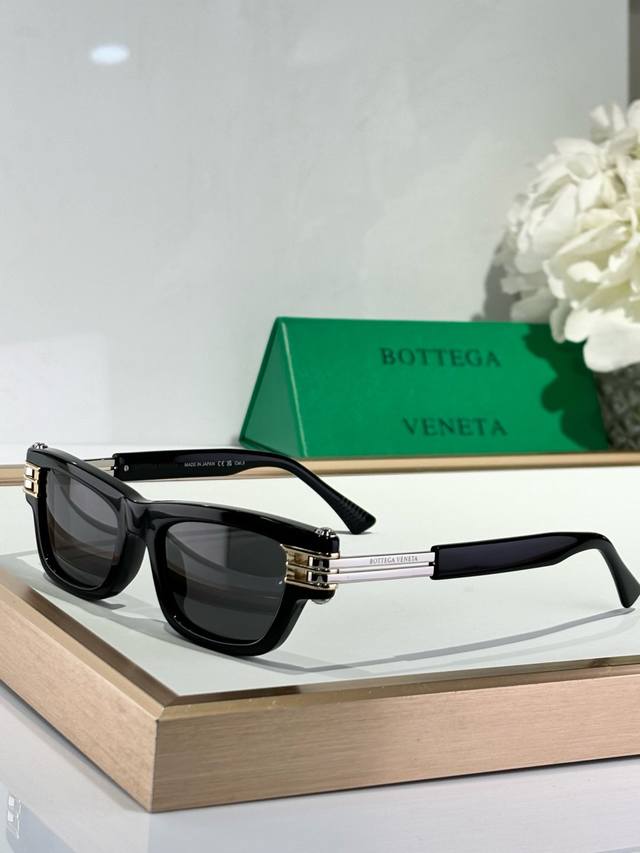 Bottega Venet* Mod: Bv1308S Size: 50 Mouth 19-145 Realistic Texture, Original De