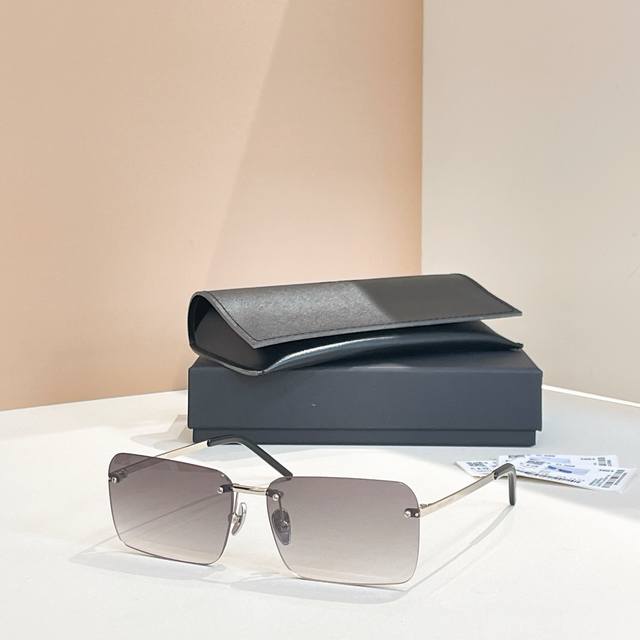 Saint Laurent*Model: Sl309 Size: 60 Frame 15-140