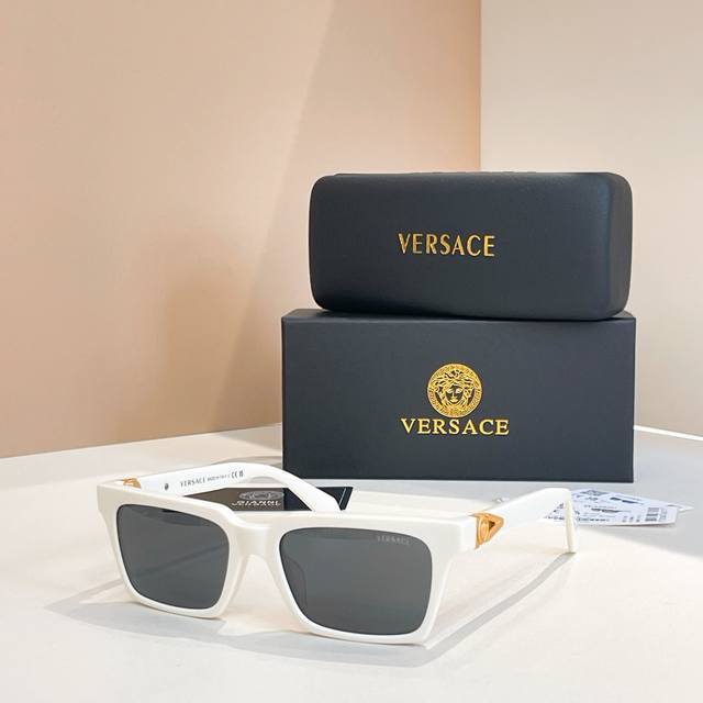 Versac*Model: 4490 Size: 54 X 19-140