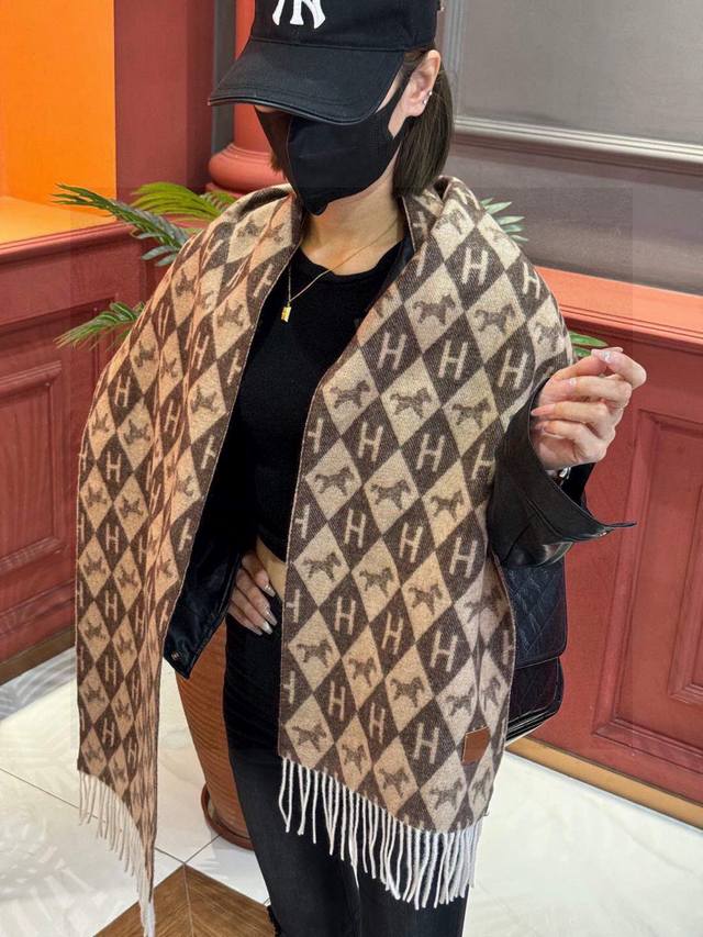 Herm S Paris Fashion Show Business Men's And Women's Cashmere Scarf Manufacturer