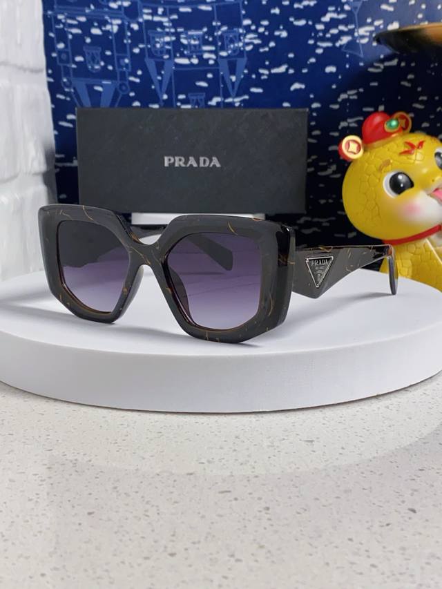 Prada 2025 New Arrival Sunglasses Classic Triangle Logo Women's Fashion Butterfl