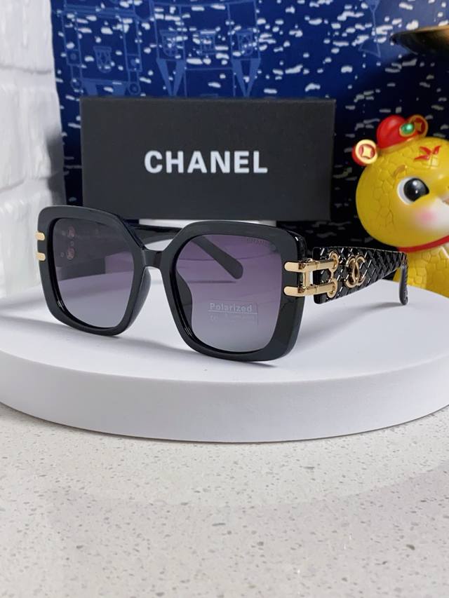 Chanel 2025 New Arrival Influencer-Loved Large Frame Sunglasses With Chanel Logo