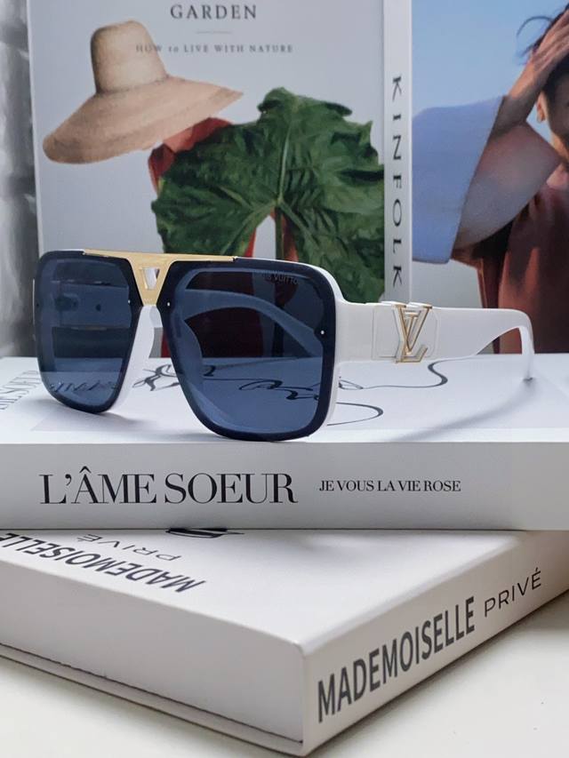 Lv Louis Vuitton 2025 New Fashion Large-Frame Sunglasses For Men And Women, Infl