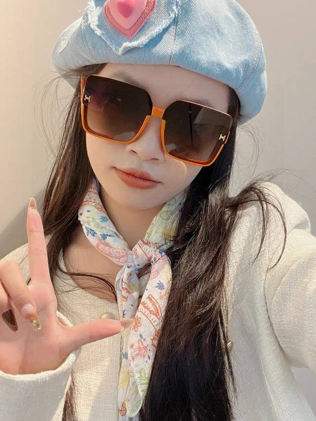 Herm S 2025 New Arrival Influencer-Style Fashionable H-Frame Sunglasses For Wome