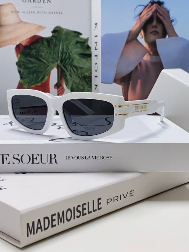 Dior 2025 New Arrival Sunglasses For Men And Women, Fashionable Retro Square Fra