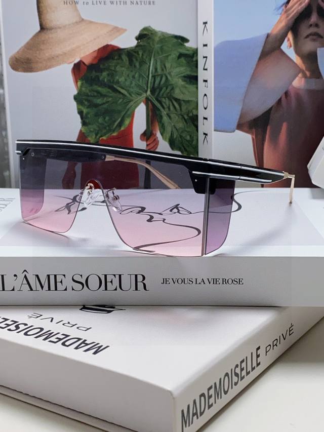 Dior 2025 New Arrival D-House Sunglasses For Women With Large Frames And Letter