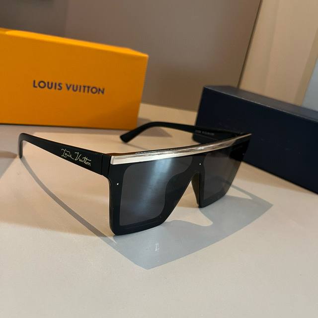 Lv Louis Vuitton New Arrival Sunglasses, Unisex Style