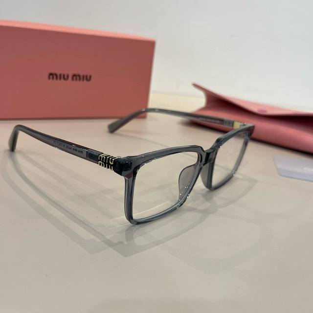 Miu Miu Sunglasses, Recommended By Top Influencers And Bloggers