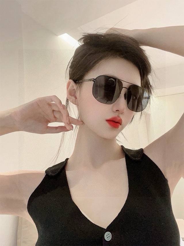 Gucci 2025 New Arrival Unisex Couple's Sunglasses, Multifaceted Mirrored Sunglas