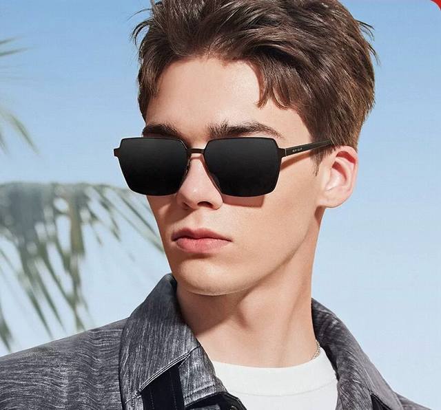 Lv Men's Vibrant Pilot-Style Polarized Sunglasses. Material: High-Definition Nyl