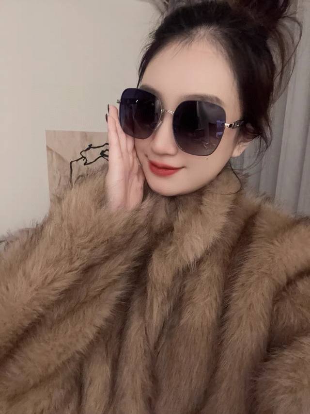 Gucci Gg Round Frame Sunglasses - Perfect Quality, Unique Design, Suitable For A