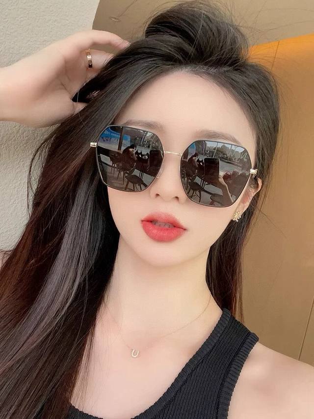 Gucci Polarized Sunglasses 2025 Spring New Arrival Trendy Best-Seller Fashionabl
