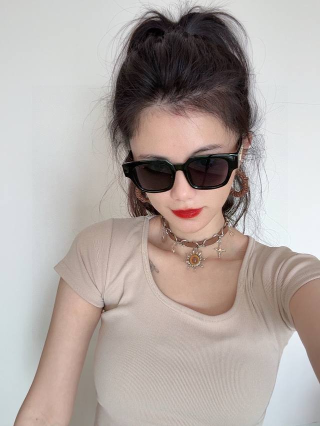 Gucci 2025 Spring New Arrival, Trendy Bestseller, Fashionable Square Frame Sungl