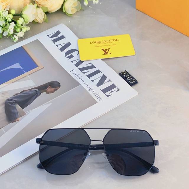 Louis Vuitton* Ultra-Light, Unique Square Sunglasses, Pilot-Style Sunglasses, Tr