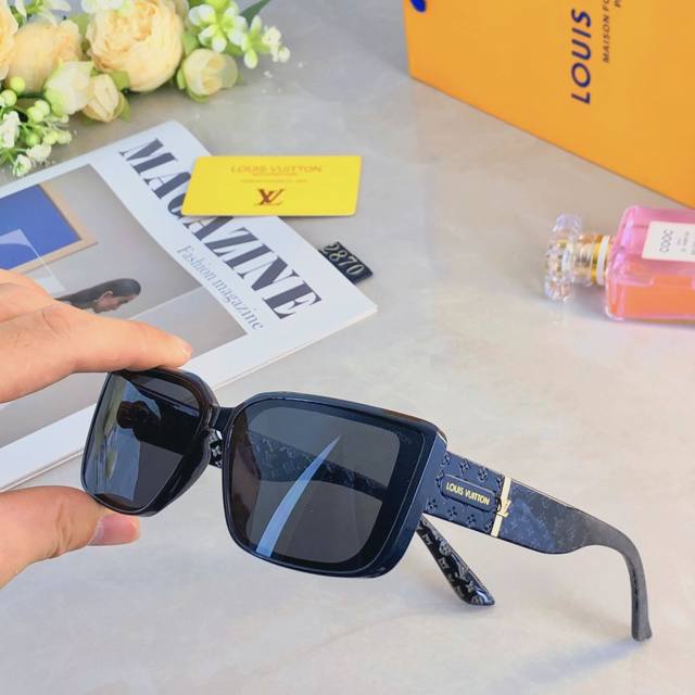 Louis Vuitton* Women's Sunglasses, 2025 New Model, High-End Casual Sunglasses, F