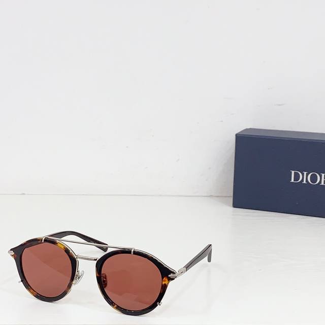 Dior Model: Diorblacksuit R7U Size: 50-23 145