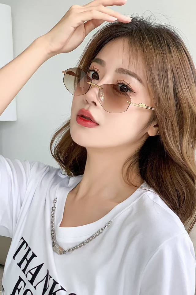 Cartier Model: Ct0487S Size: 61-18-140