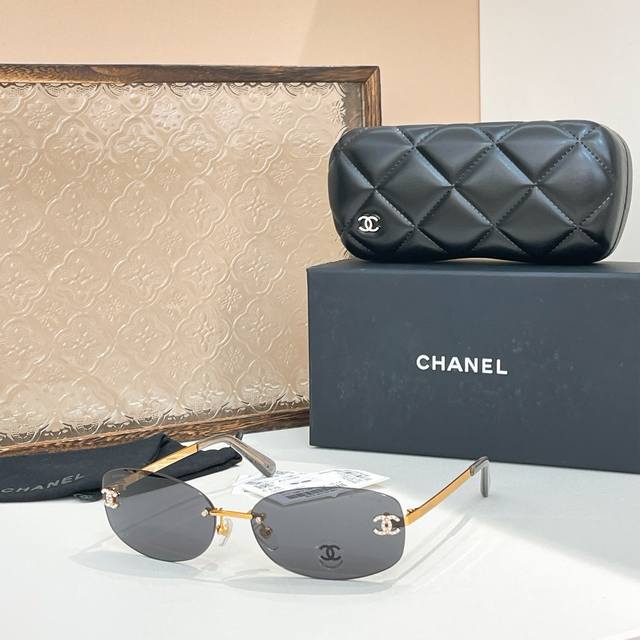 Chanel*Model: A71559 Size: 62 Mouth 16-145