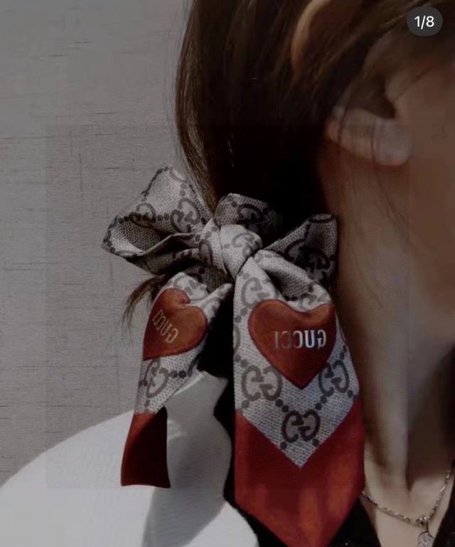 Gucci Official Website Latest Double-Layer Hairband.The More You Look At It, The