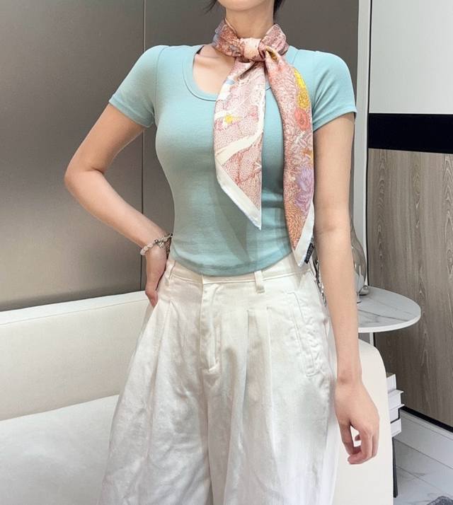 Highly Recommended Herm S Silk Scarf, Returning To Nature, 90Cm Square, 18Mm Top