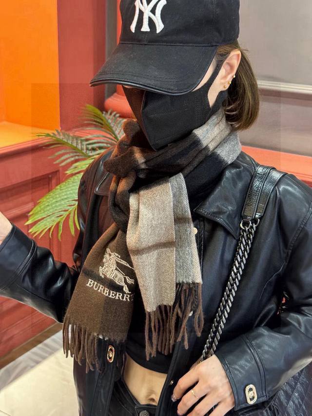 Heavyweight Recommendation: Burberry New Arrival Couple's Set Cashmere Scarf. Ma