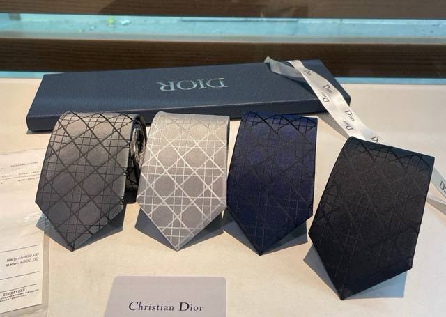 Dior's New Tie, Dior Men's Silk Vine Check Tie, A Rare Choice That Showcases Exq