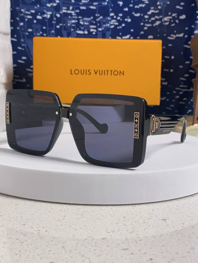Lv Louis Vuitton 2025 New European And American Retro Large-Frame Sunglasses For