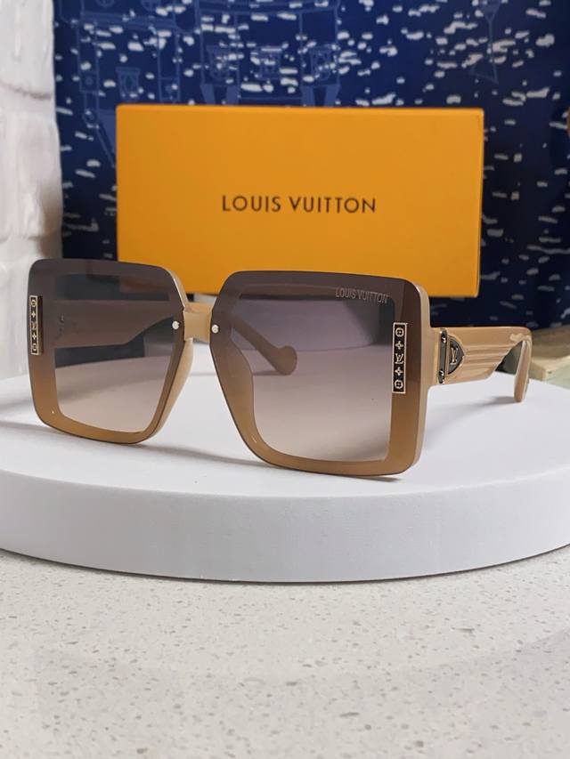 Lv Louis Vuitton 2025 New Arrival European And American Retro Large Frame Sungla
