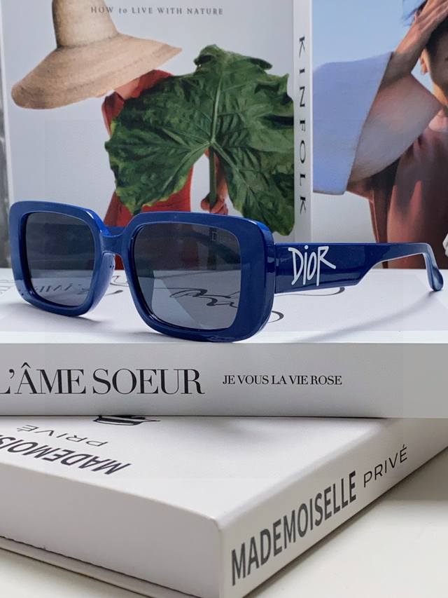 Dior 2025 New Square Sunglasses For Women, High-End Influencer-Style Letter-Prin