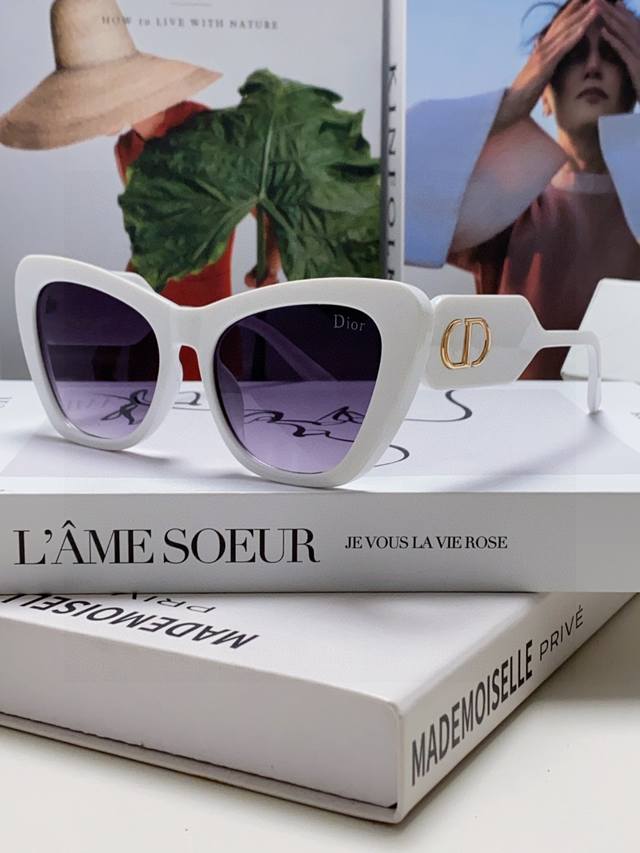 Dior New Bobby B1U Butterfly-Shaped Polarized Blue Light Blocking Sunglasses For