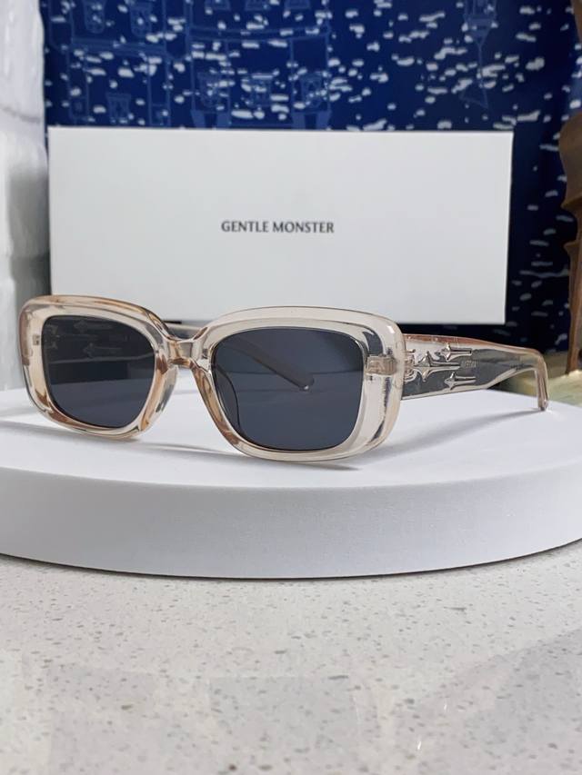 Gentle Moster Gm Korean-Style New Fashion Meteor Square Sunglasses For Women, In