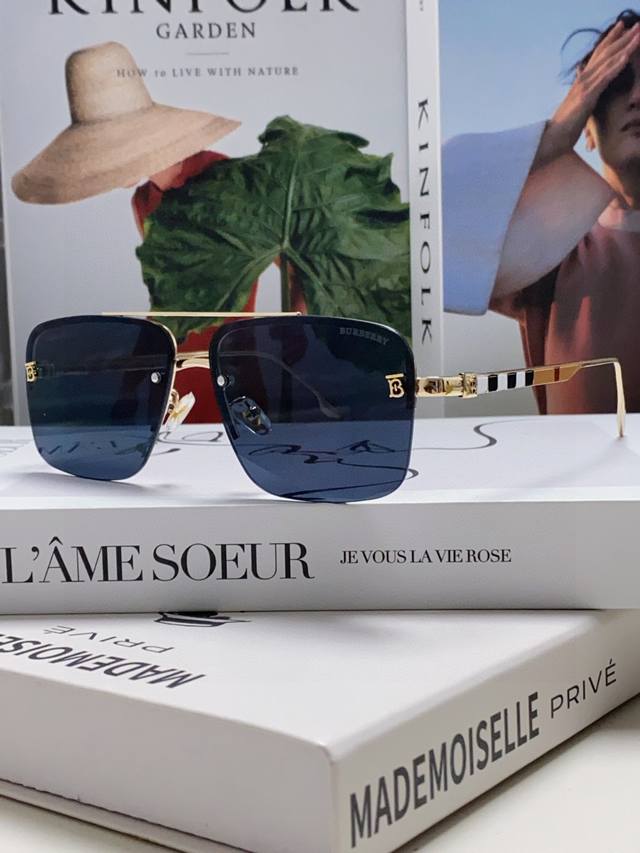 Burberry New Style Integrated Driving Sunglasses - Must-Have For Travel, Celebri