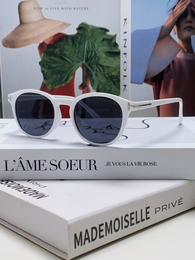 Tom Ford 2025 New Arrival Sunglasses For Women, Trendy Influencer-Style Polarize