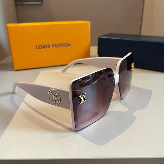 Louis Vuitton Sunglasses, Face-Flattering Sun Protection, High-End And Lightweig