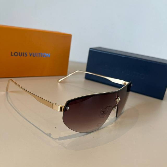 Lv Louis Vuitton Sunglasses, Face-Flattering Sun Protection, Premium Lightweight