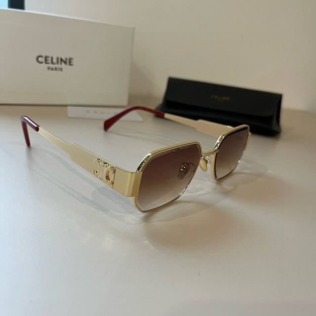 Celine New Sunglasses, Beloved By Fashionable Socialites,