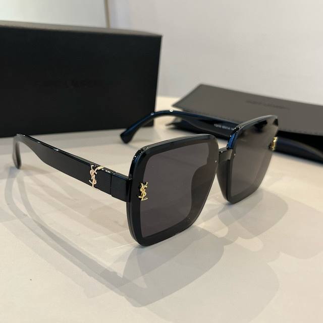Ysl Saint Laurent Sunglasses, Face-Flattering Sun Protection, Premium Lightweigh