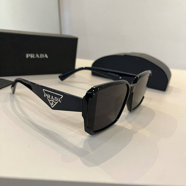 Prada New-Arrival Sun Visors, Unisex Sunglasses