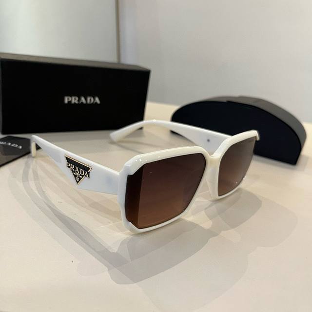 Prada New Sun Glasses For Men And Women
