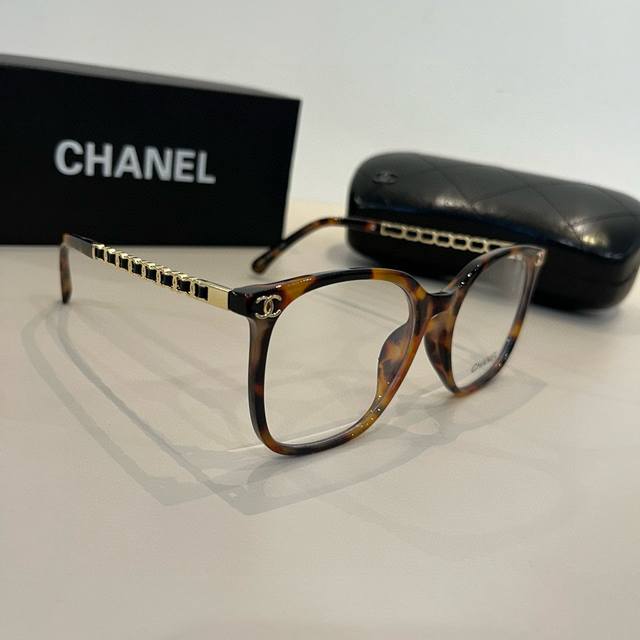 Chanel Sunglasses, Celebrity-Loved Styles, Chanel New Large-Frame Sunglasses, Po