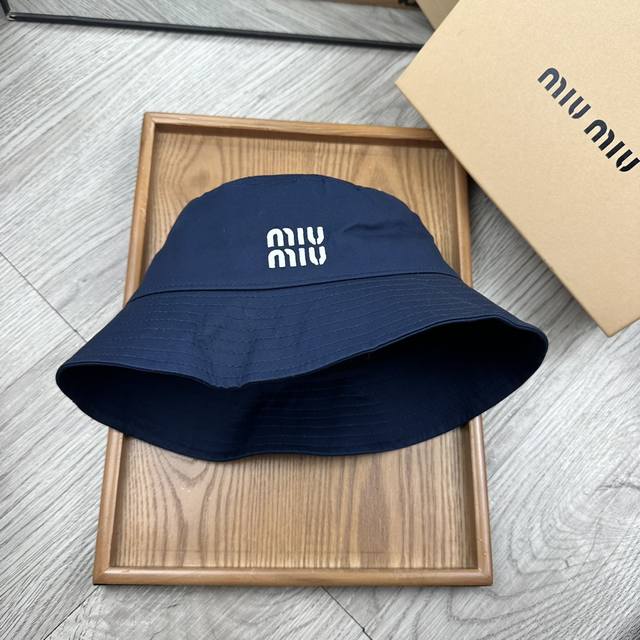 Special Price. Miumiu. 100% Cotton Embroidered Fisherman's Hat!Classic Design, D