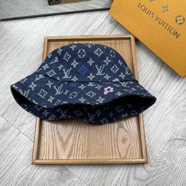 Special Price. L Brand. 100% Cotton Printed Fisherman's Hat! Classic Design, Den