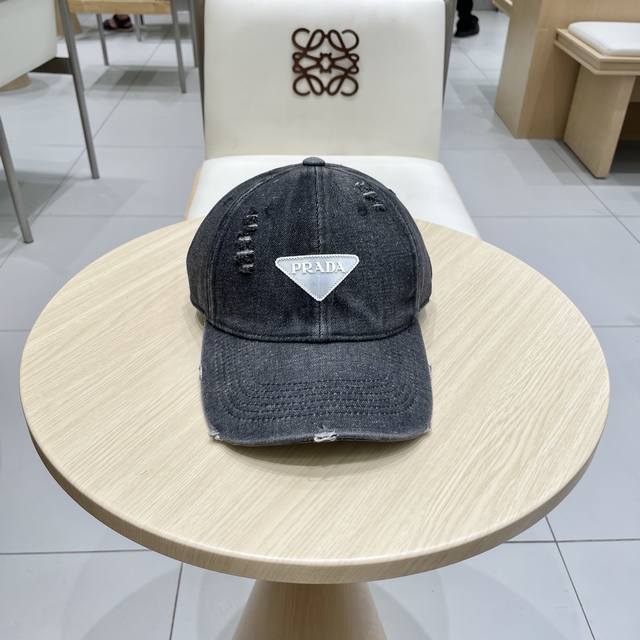 Prada Spring/Summer New Arrival Luxury Brand Embroidered Baseball Cap, New Arriv