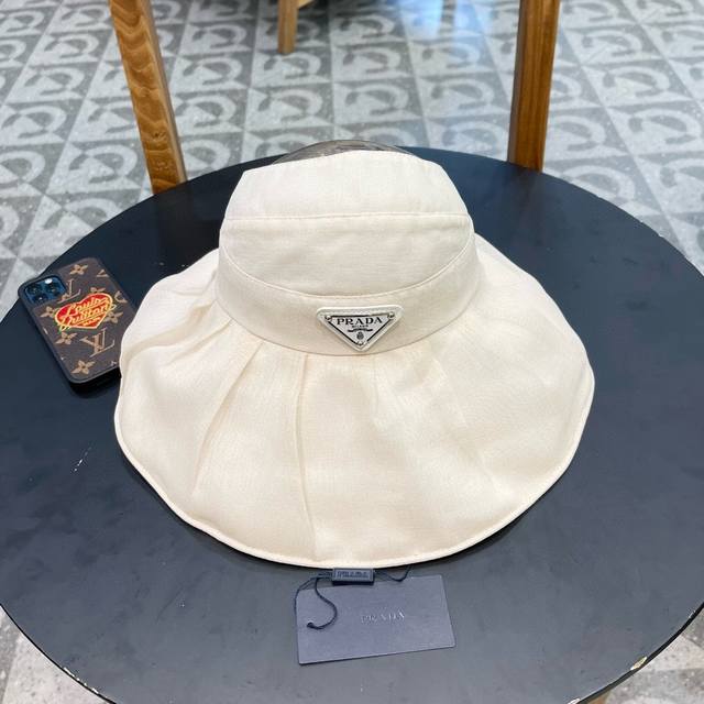 Prada New Spring/Summer Uv-Protective Breathable Solid-Color Minimalist Open-Top