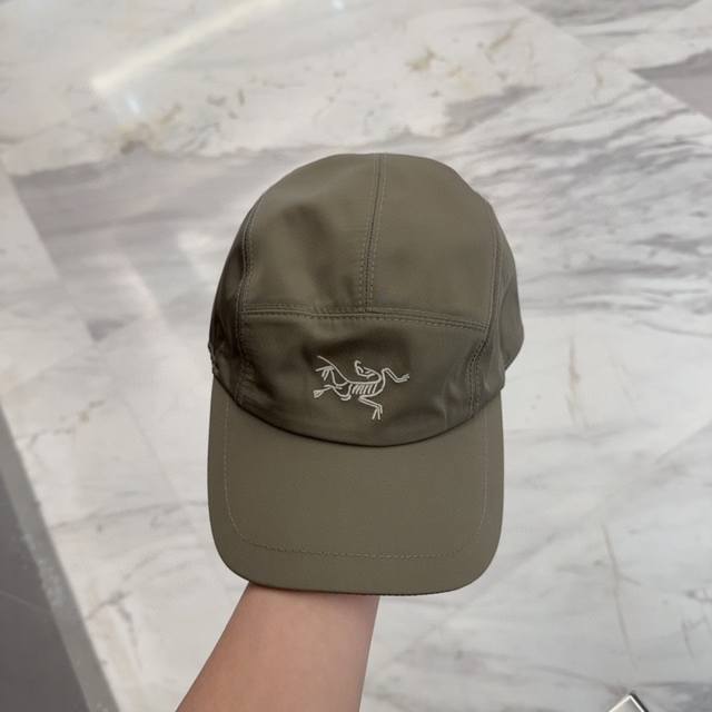 Arc'teryx New High-End Baseball Cap, Premium Brand Quality, Versatile Styling, R